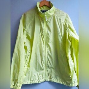 COLUMBIA women’s size XL packable wind jacket